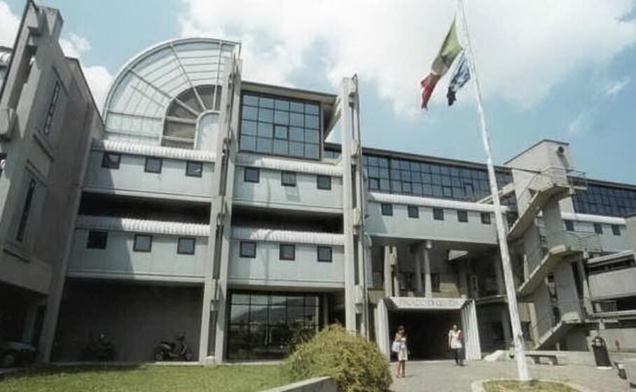 il tribunale di prato (foto ministero)