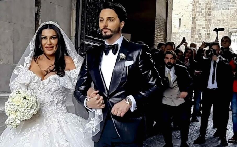 l uscita dal maschio angioino (ansa)