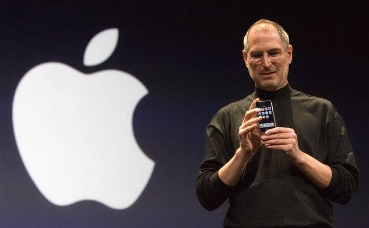 nel 2007 l arrivo dell i phone