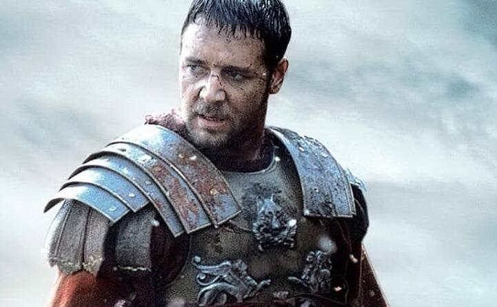 l attore neozelandese conosciuto soprattutto per il gladiatore