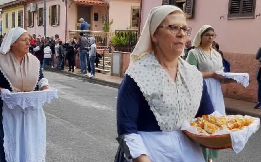 nei cestini i dolci tipici sardi
