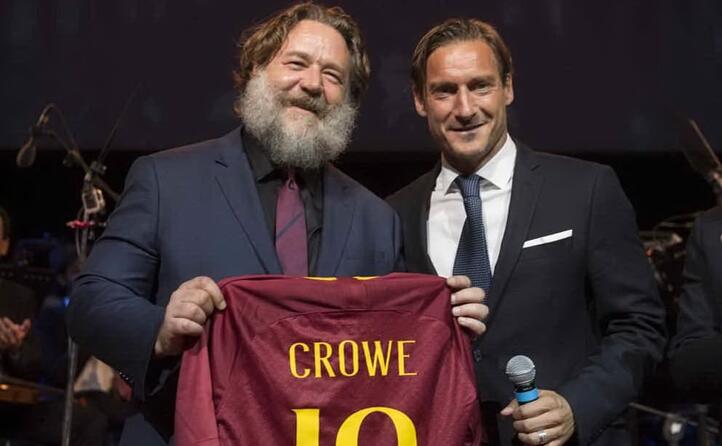 russell e l ex capitano della roma francesco totti