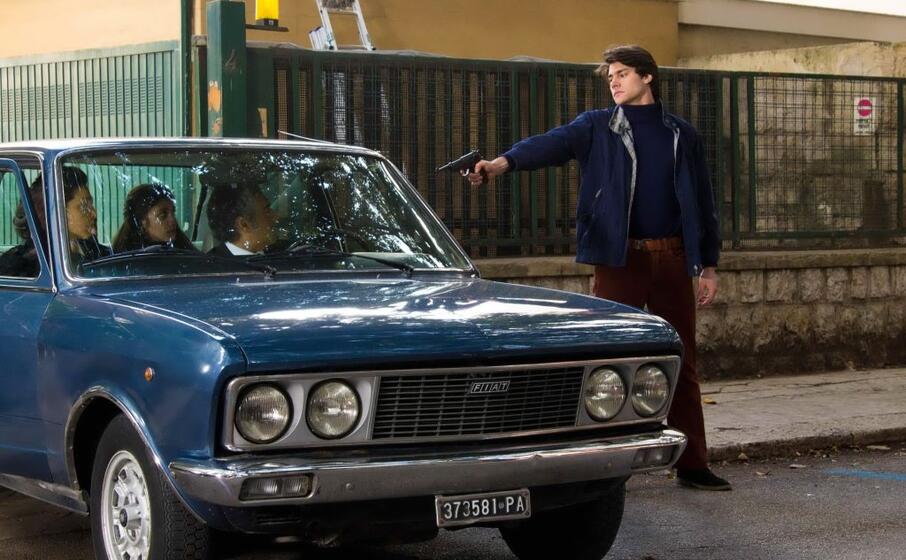 un foto di scena dal film il delitto mattarella (ansa)