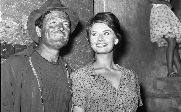 con raf vallone sul set de la ciociara