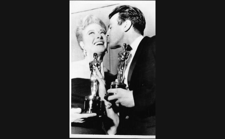 non lei a ritirarlo ma greer garson