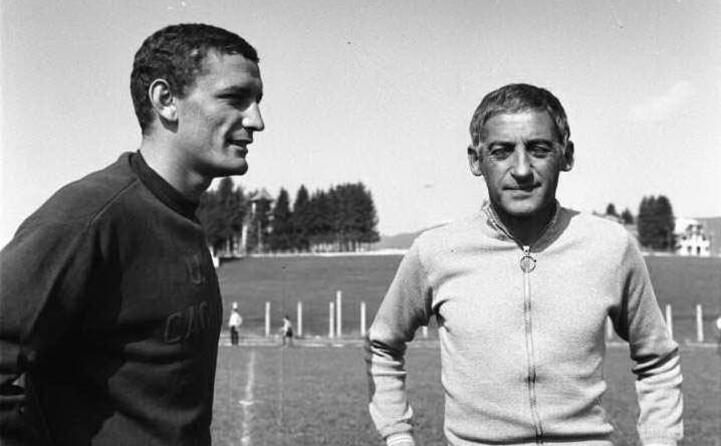 il capocannoniere gigi riva con l allenatore manlio scopigno