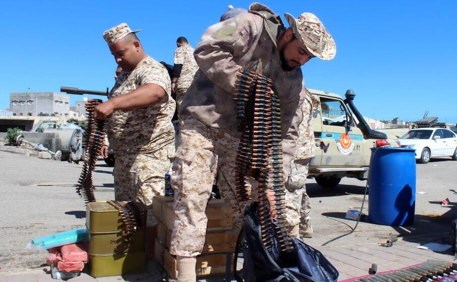 khalifa haftar uomo forte della cirenaica ha lanciato l offensiva contro tripoli guidata dal governo riconosciuto dalla comunit internazionale quello di al sarraj