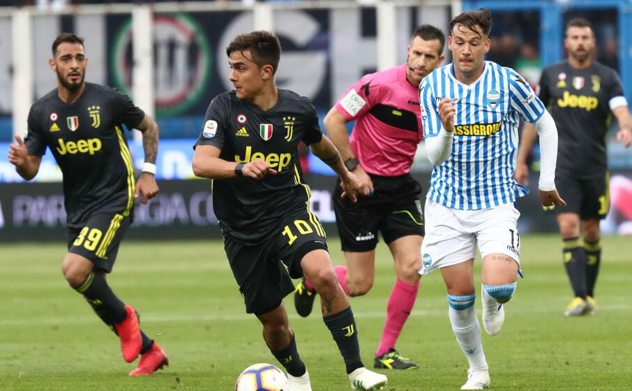 dybala in azione (ansa)