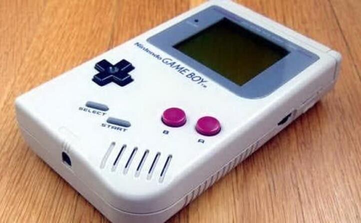 accaddeoggi il 21 aprile del 1989 in giapppone viene commercializzato il game boy