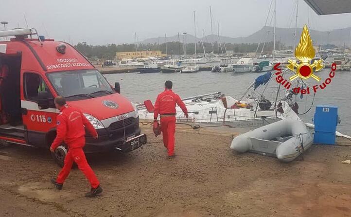 i sub del 115 a porto corallo (foto vigili del fuoco)