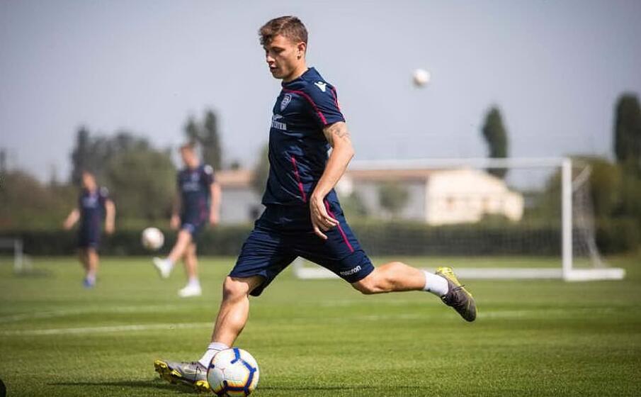 barella in allenamento (cagliari calcio instagram)