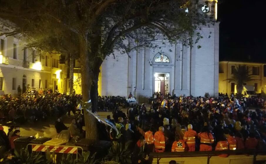 i fedeli sono arrivati da ogni parte della sardegna
