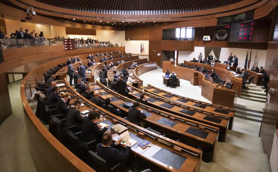 il consiglio regionale (foto l unione sarda solinas)