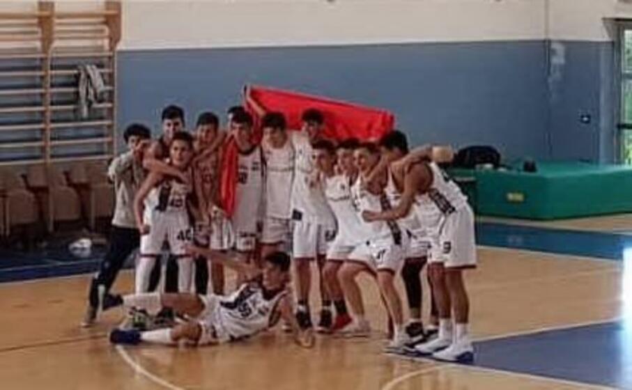 (foto esperia basket)