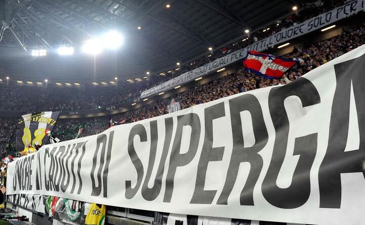 nel 2014 il ricordo della curva della juve (ansa)