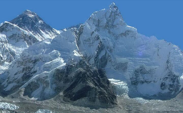 l austriaco e l altoatesino raggiungono la vetta dell everest senza le bombole d ossigeno