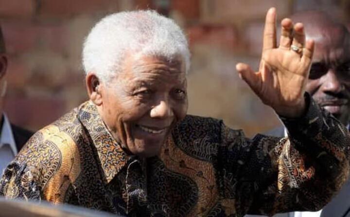 traghetta il sudafrica dall apartheid alla democrazia