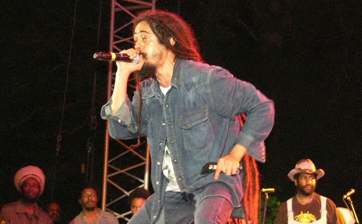 il secondo damian marley entrambi hanno preso la strada del padre (wikipedia e ansa)