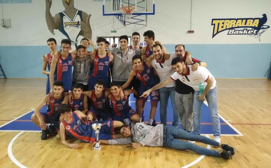 i neo campioni regionali under 16 dell esperia (foto l unione sarda garau)