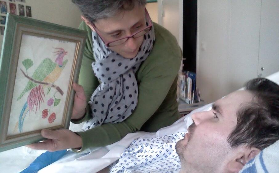 vincent lambert con la madre (ansa)