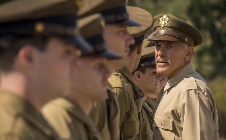 clooney in azione sul set