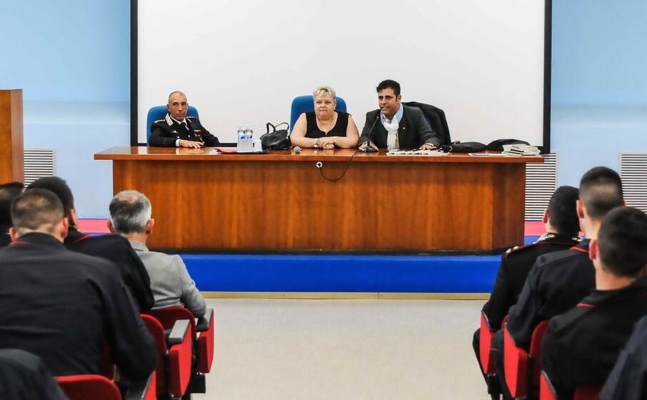 la presentazione del libro a iglesias (foto l unione sarda cucca)