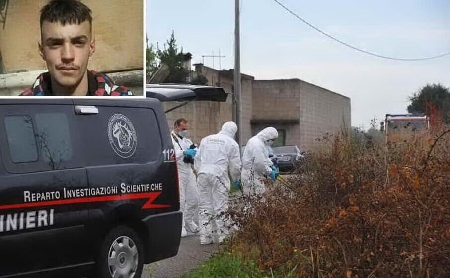 il luogo in cui stato ritrovato manuel careddu (foto l unione sarda) nel riquadro il 18enne