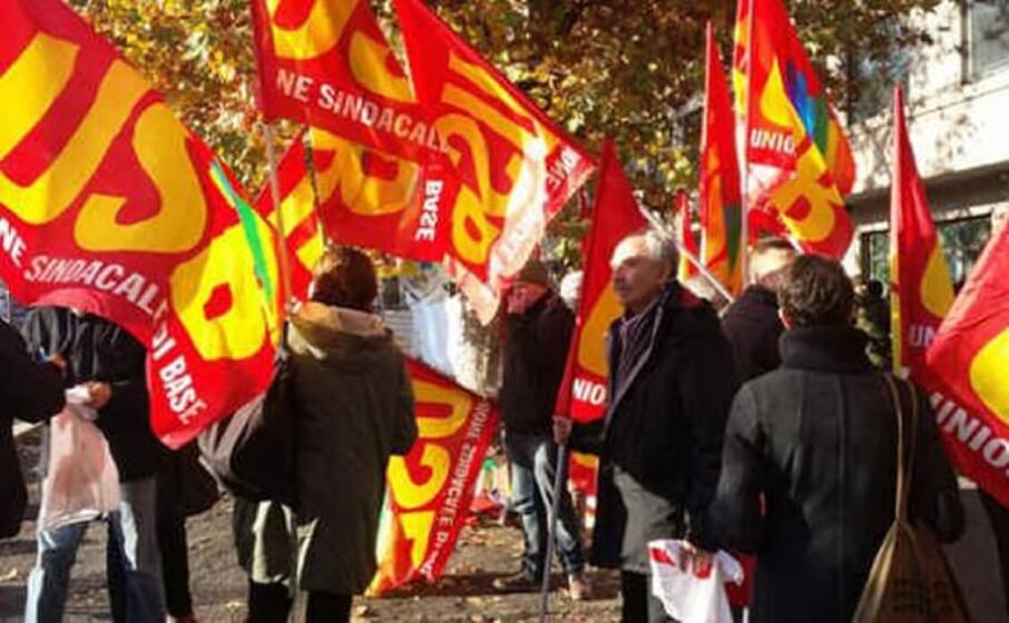 una recente protesta da parte dell usb (l unione sarda foto farris)