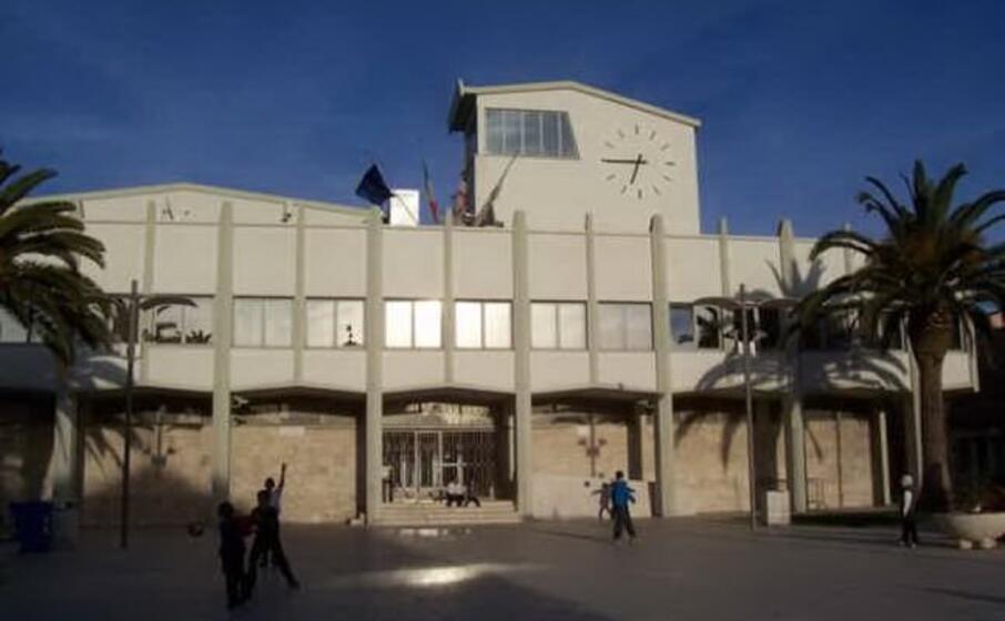 il municipio (foto l unione sarda pala)