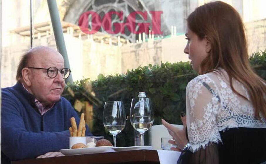massimo boldi con la nuova compagna a pranzo a milano (foto oggi)