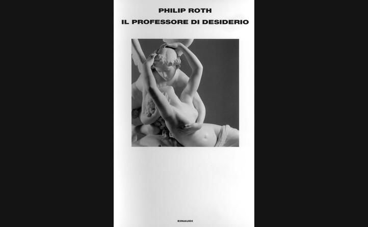 alcuni suoi libri hanno destato scandalo per i contenuti a sfondo sessuale (le foto sono ansa e wikipedia)