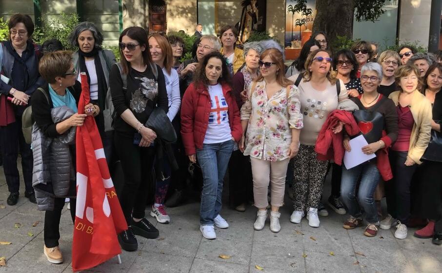 i docenti sardi pretestano a cagliari (foto l unione sarda madeddu)