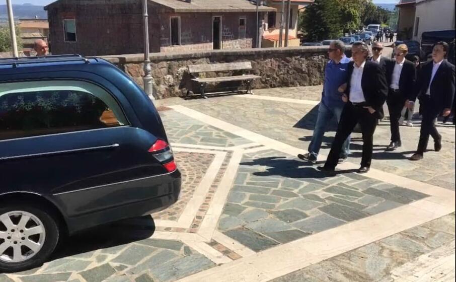 il corteo funebre