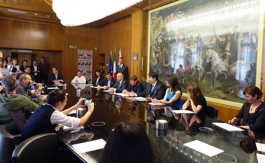 l incontro nella sala emilio lussu