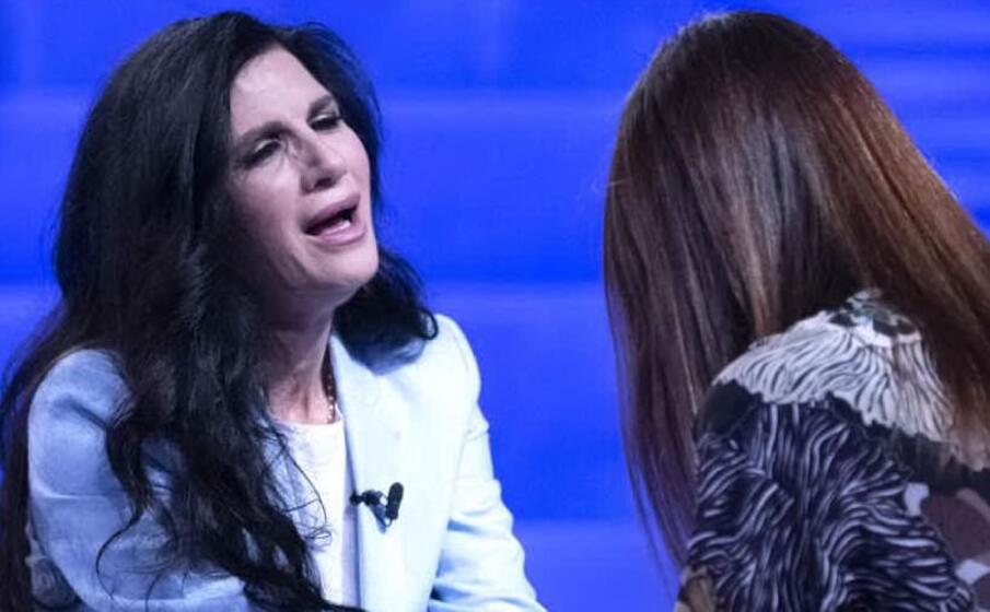 pamela prati da silvia toffanin (foto verissimo)