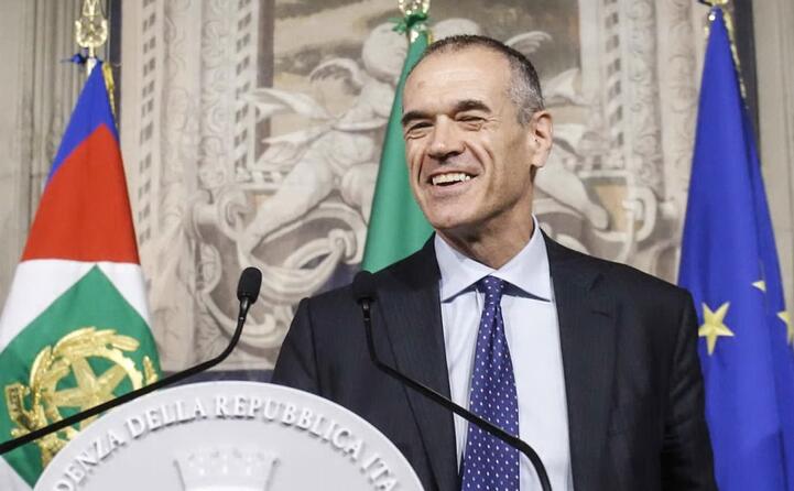 carlo cottarelli rimette il mandato (ansa)