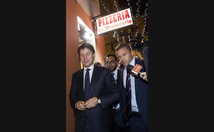il giurista a cena al ristorante la sera del 31 maggio (ansa)