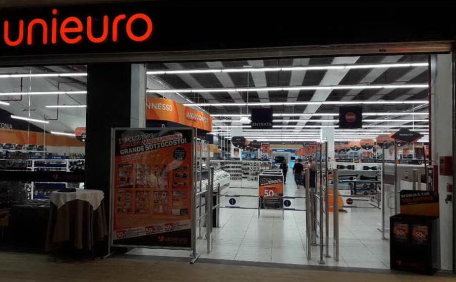 negozio unieuro a cagliari (foto unieuro)