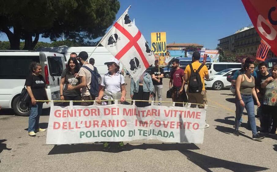 alla manifestazione hanno preso parte diversi movimenti pacifisti