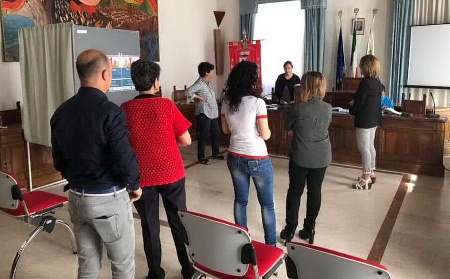 cittadini al voto per il bilancio partecipativo (foto antonella pani)