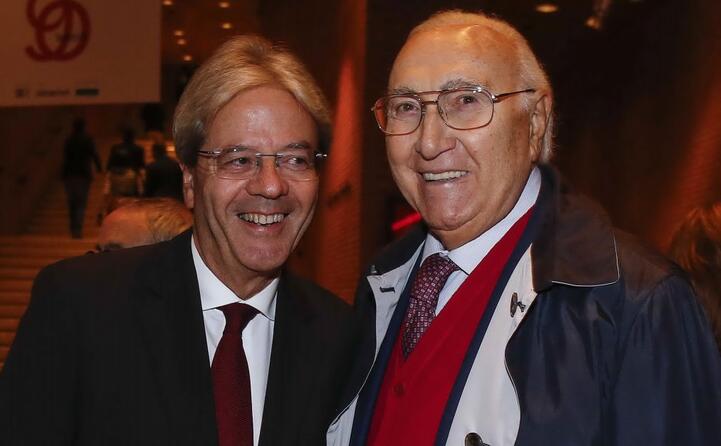 con l ex premier paolo gentiloni