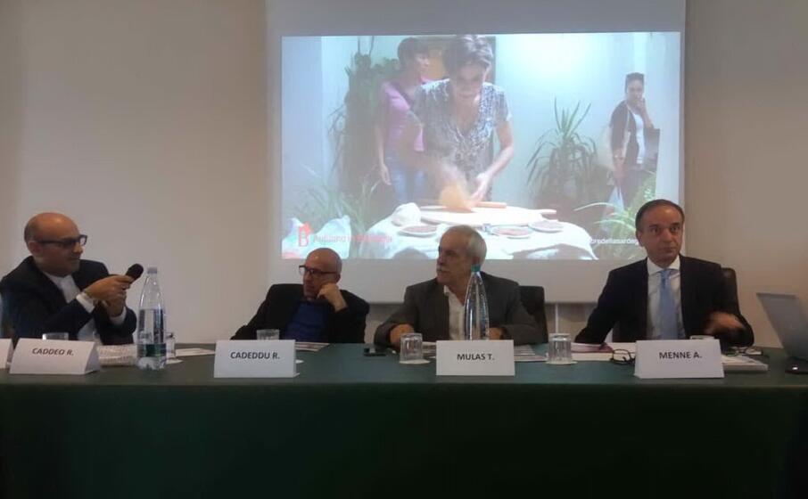 la tavola dei relatori (foto tonino mulas)