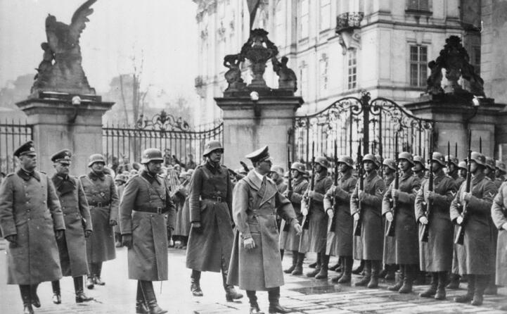 Quando L'italia Entra Nella Seconda Guerra Mondiale #AccaddeOggi: 10 giugno 1940, l'Italia entra nella Seconda Guerra