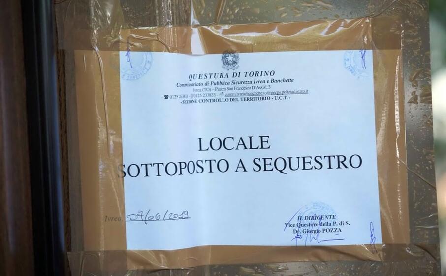 i sigilli all abitazione (ansa)