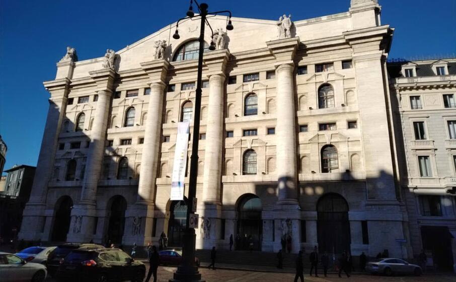 piazza affari (ansa)