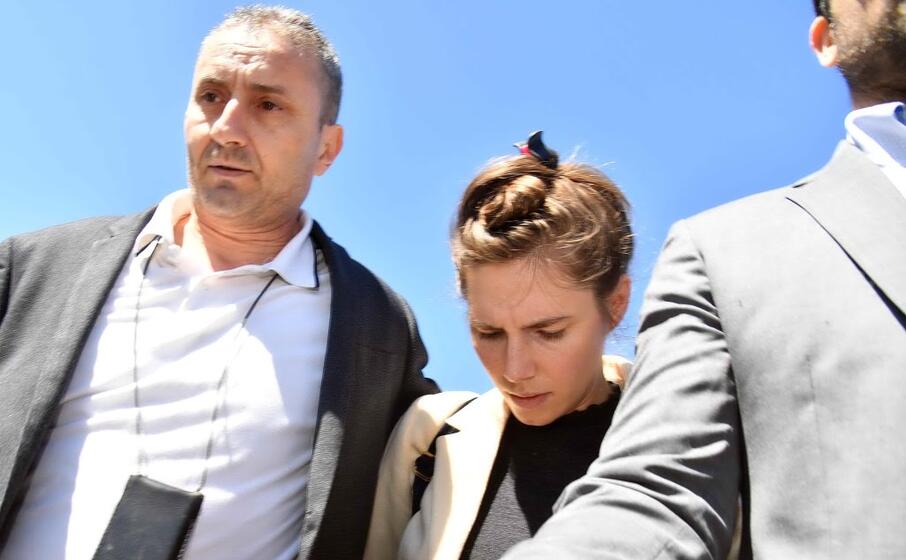 amanda knox a linate (ansa)