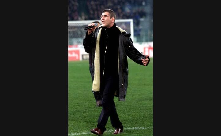 l esibizione all olimpico di roma in occasione del derby del cuore 2000
