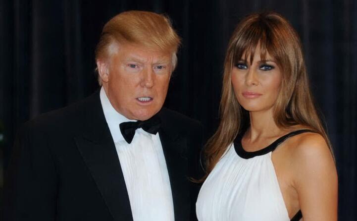 con la moglie melania