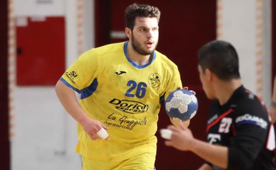 il pivot davide cirilli nuovo acquisto della raimond sassari (foto raimond)