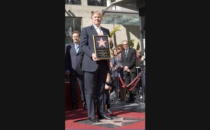il successo in tv gli valso anche una stella sulla walk of fame di hollywood